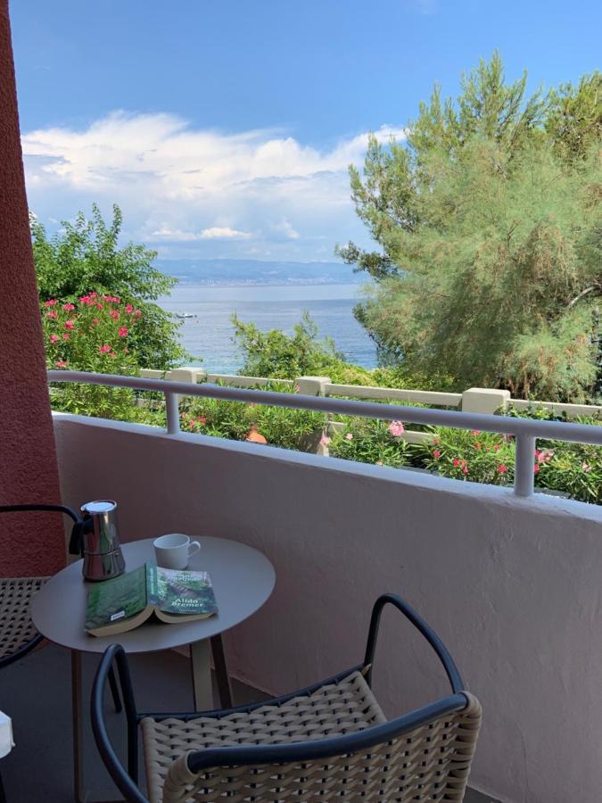Beachfront Apartment Rosa del Mar Mošćenička Draga Esterno foto