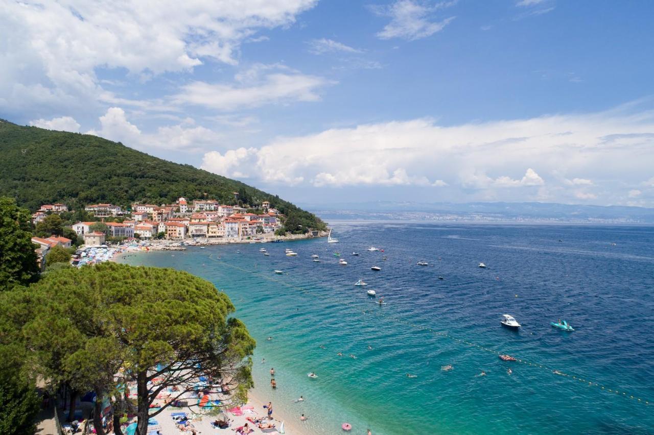 Beachfront Apartment Rosa del Mar Mošćenička Draga Esterno foto